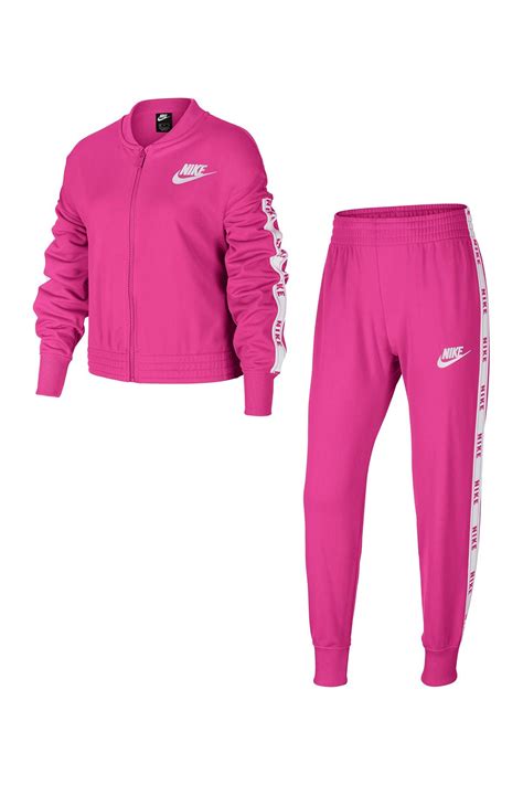 nike women's jogging sets